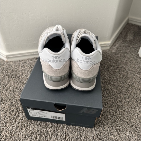 New Balance 574 - Picture 3 of 6
